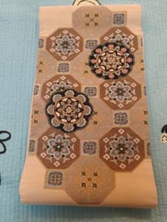 明綴れ つけ帯 正1唐草文 金糸 正絹 - メルカリ