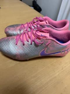 ご*ん様 NIKE サッカースパイク シルバー ピンクのサムネイル