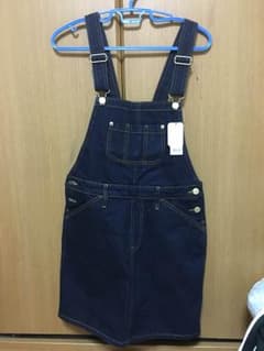 サロペットのサムネイル