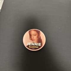 BLACKPINK JENNIE ジェニ 缶バッジ 缶バッジ ヘアゴム BLACKPINK JENNIE 缶バッジ ジェニ 2018アリーナツアー - メルカリ