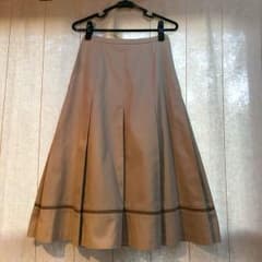 ゆう。様専用 ワールドのロングスカート ベージュ Mのサムネイル