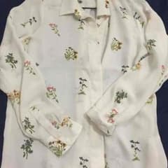 hm   花柄シャツのサムネイル