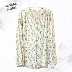 GLOBAL WORK 花柄 長袖ブラウス M さらさらリラックスプリントのサムネイル