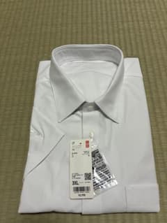 【未使用品】ユニクロ　UNIQLOドライノンアイロンジャージーシャツ　白色半袖のサムネイル
