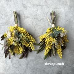 ミモザと白いお花の手のひらサイズのスワッグセット　ドライフラワーのサムネイル