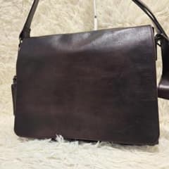 美品 ソメスサドル レザー フラップ ショルダーバッグ キャメル A4 美品 ソメスサドル レザー フラップ ショルダーバッグ ブラウン A4