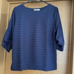 BEAMS HEART 透かし柄ボーダーカットソー ネイビー