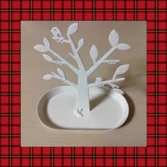 お年玉セール ピアススタンドのサムネイル