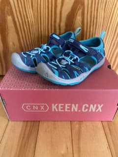keen キーン　キッズサンダル　18センチのサムネイル