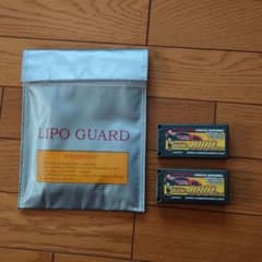 ラジコン　リポバッテリーのサムネイル