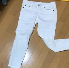 短め白デニムのサムネイル