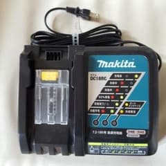 新品❗未使用❗マキタ充電器❗のサムネイル