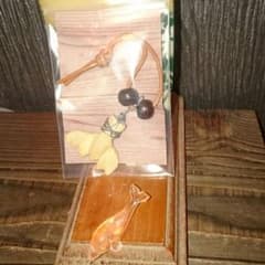 イルカの尾びれ木製キーホルダーのサムネイル