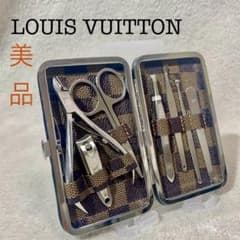 極美品！ LOUIS VUITTON ダミエ トラベルキット 爪切り 耳かき LOUIS VUITTON ルイ ヴィトン トラベルセット 爪切り 耳かき - メルカリ