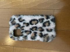 iPhone14ケース用 ファーケース レオパード柄のサムネイル