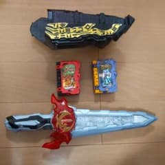 仮面ライダーセイバー 聖剣ソードのサムネイル