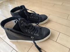 ちょここ様専用UGGのレザースニーカーのサムネイル