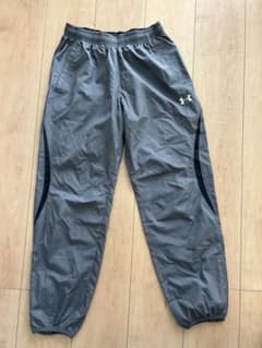 UNDER ARMOUR グレー ロングパンツ YLGのサムネイル
