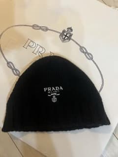 【美品】PRADA プラダ ニット帽 ビーニー ロゴ刺繍 ブラック XSのサムネイル