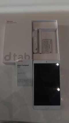 Huawei dtab Compact d-01J Gold　タブレットのサムネイル