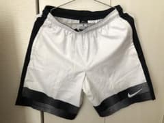NIKE レディースハーフパンツのサムネイル