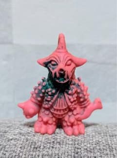 ウルトラマン怪獣消しゴム《バラバ》2色塗装／当時物 - メルカリ