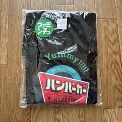 新品 沖縄 ファミマ Tシャツ ハンバーガー Lサイズ - メルカリ