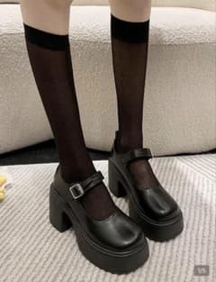 厚底ヒールのサムネイル