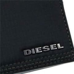 【新品】ディーゼル DIESEL 二つ折り財布 カーキ／ブラックのサムネイル