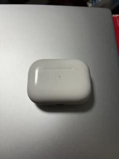 ジャンク品AirPods Pro 本体 充電ケース付きのサムネイル
