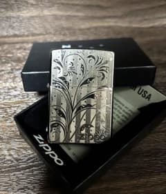 zippo ジッポー　ベネチアンアラベスク　オイルライター　新品　保証書　箱付きのサムネイル