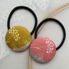 くるみボタン ヘアゴム ハンドメイド（No.32） - メルカリ