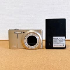 実写美⭕️ RICOH CX4 デジタルカメラ シルバー 充電器付 - メルカリ