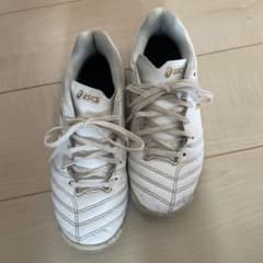asics サッカー　トレーニングシューズ ホワイト　22.5cmのサムネイル