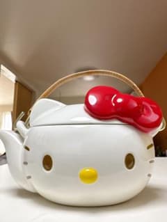 Hello Kitty ティーポット 2005年製 Hello Kitty ティーポット 2005年製 - メルカリ