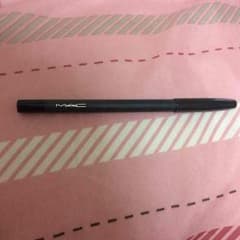 MAC黒アイライナーのサムネイル