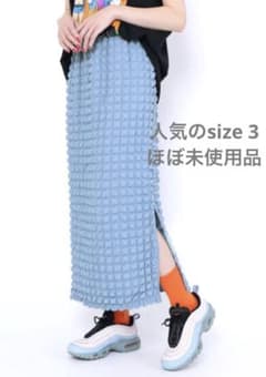 美品 ポップコーンスリットロングスカート ブルーのサムネイル