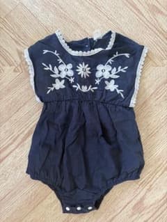 SHEIN 花柄刺繍 ロンパース 12-18Mのサムネイル