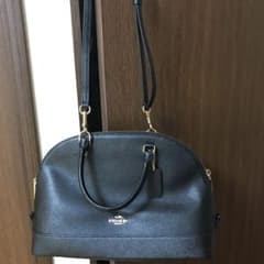 ショルダーバックのサムネイル