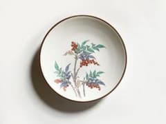 陶芸家　人間国宝　十四代　酒井田柿右衛門　濁手　南天文　皿　共箱 陶芸家 人間国宝 十四代 酒井田柿右衛門 濁手 南天文 皿 共箱 - メルカリ