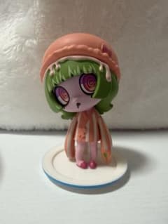 ウイルスイーツ　フィギュアコレクション　マカロン　フランボワーズ