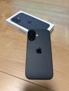 Apple iPhone 16 ブラック 本体　美品のサムネイル
