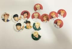 公式 BTS 109 XMAS 缶バッジ 未使用のサムネイル