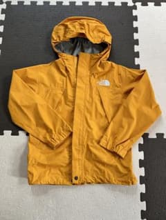 週末限定⭐️The North Face オレンジ フード付きジャケットのサムネイル