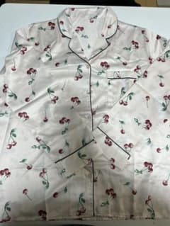 GUパジャマ　さくらんぼ XL ルームウェアのサムネイル