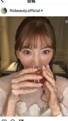 君島十和子さん着用　お花モチーフ　白ニット　ホワイトのサムネイル