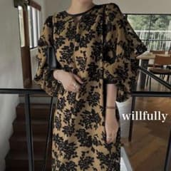 【美品】willfullyフラワー ジャガード バイカラー パイピングワンピースのサムネイル