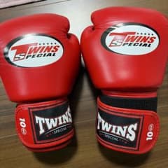 美品　TWINS SPECIAL ボクシンググローブ 10oz レッドのサムネイル