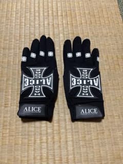 ALICE 黒 手袋 クロス柄のサムネイル