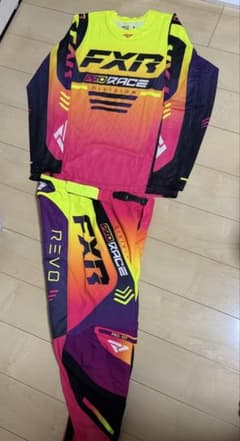 FXR モトクロスウエア上下セット。上S/下30 新品】FXR モトクロスウェア 上下セット サイズL 34 エンデューロ